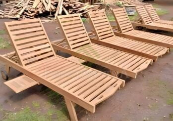 Lounge Chairs For Poolside