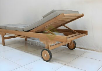 Premium Pool Loungers With Wheels